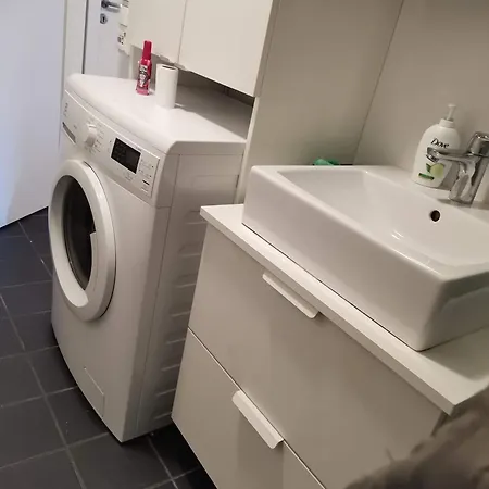 Alloggio in famiglia With Shared Kitchen And Bathroom Nr 2 *